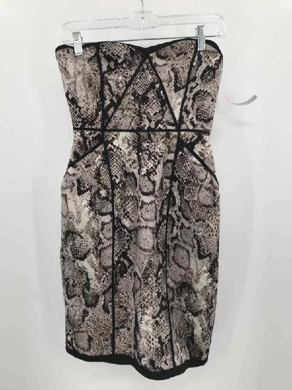 Pre-Owned BCBG Grey Size 0 Short Strapless Dress