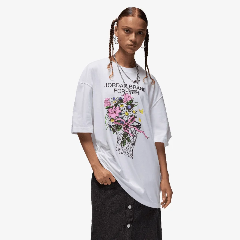 JORDAN | WMN'S OVERSIZED GRAPHIC T-SHIRT { WHITE Denim Fabric Leather Fabric Suede Fabric